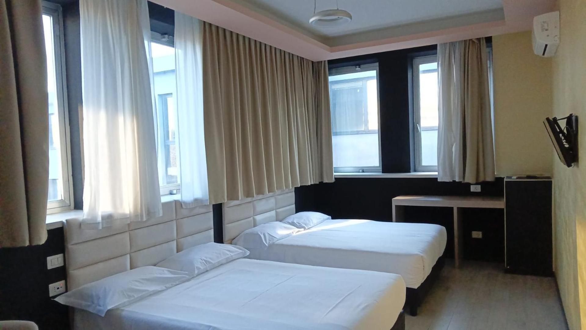 Queen Hotel Sesto San Giovanni Buitenkant foto